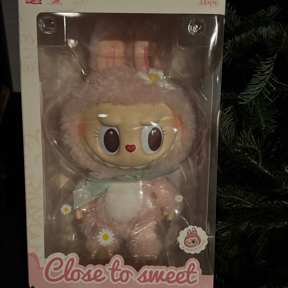 15 inch Mokoko Close to Sweet